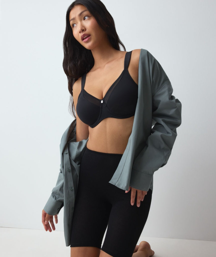 Triumph True Shape Sensation Minimiser Underwire Bra  - Black