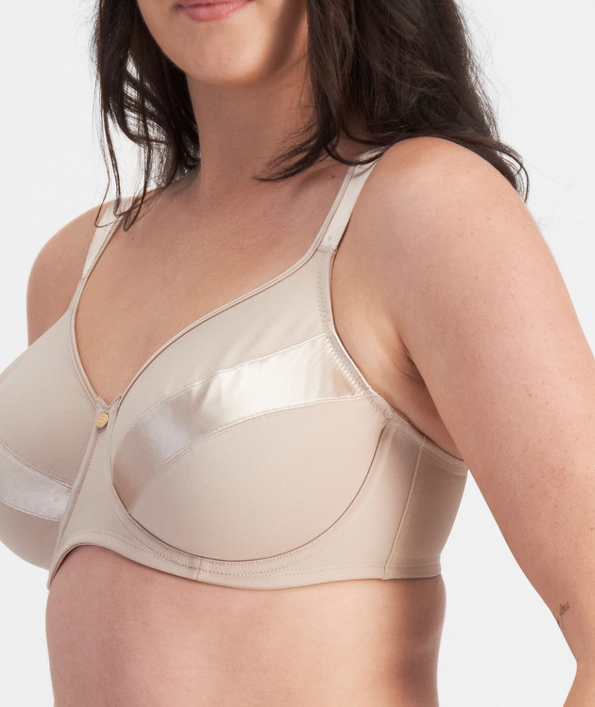 Berlei Minimiser Underwire Bra - Soft Powder