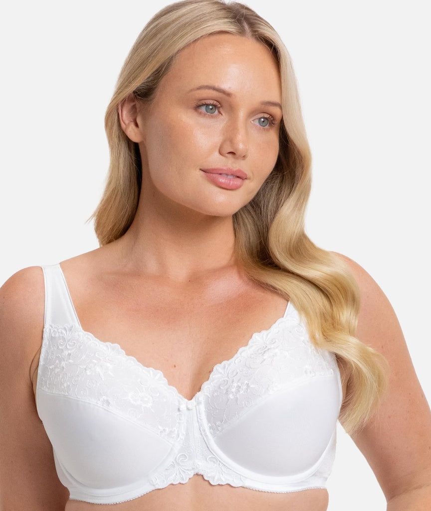 Triumph Embroidered Minimizer Bra - White