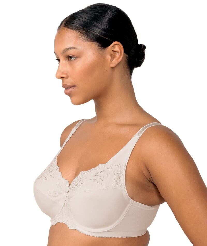 Triumph: Embroidered Minimiser Underwired Bra Vanille – DeBra's