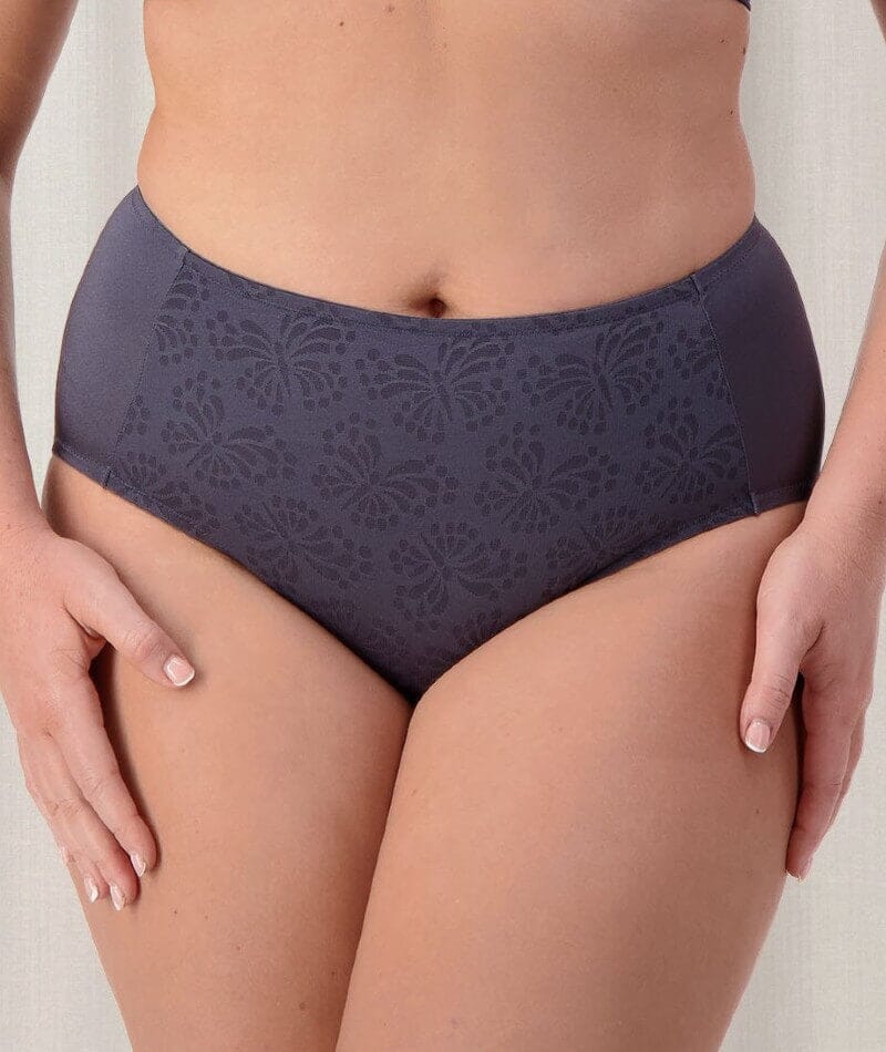 Triumph Lacy Minimiser Maxi Brief - Nuit Knickers