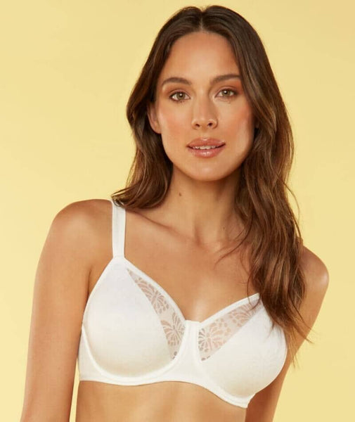 triumph-lacy-minimizer-bra-