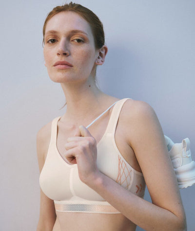 Triumph Triaction Cardio Flow Wire-free Sports Bra - Fresh Powder