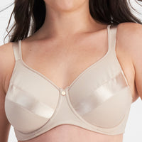 Berlei Minimiser Underwire Bra - Soft Powder