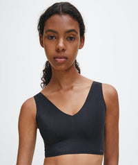 Calvin Klein Invisibles Comfort Lightly Lined V-Neck Bralette - Black