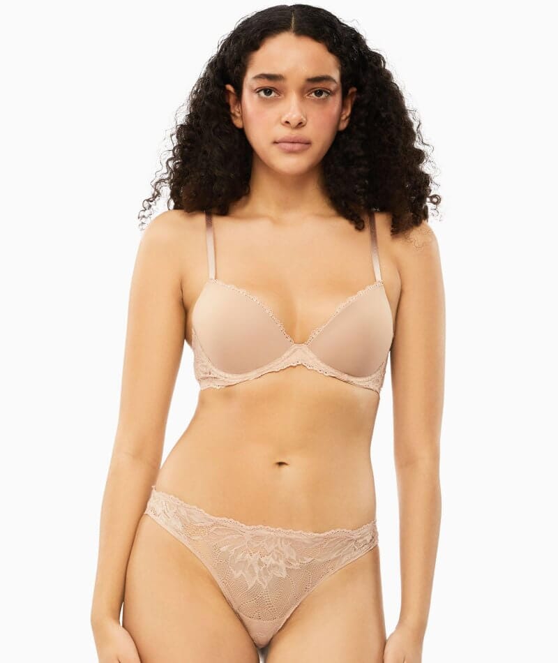 szM BNWT Calvin Klein Bonded Flex Balconette Bra, Women's Fashion