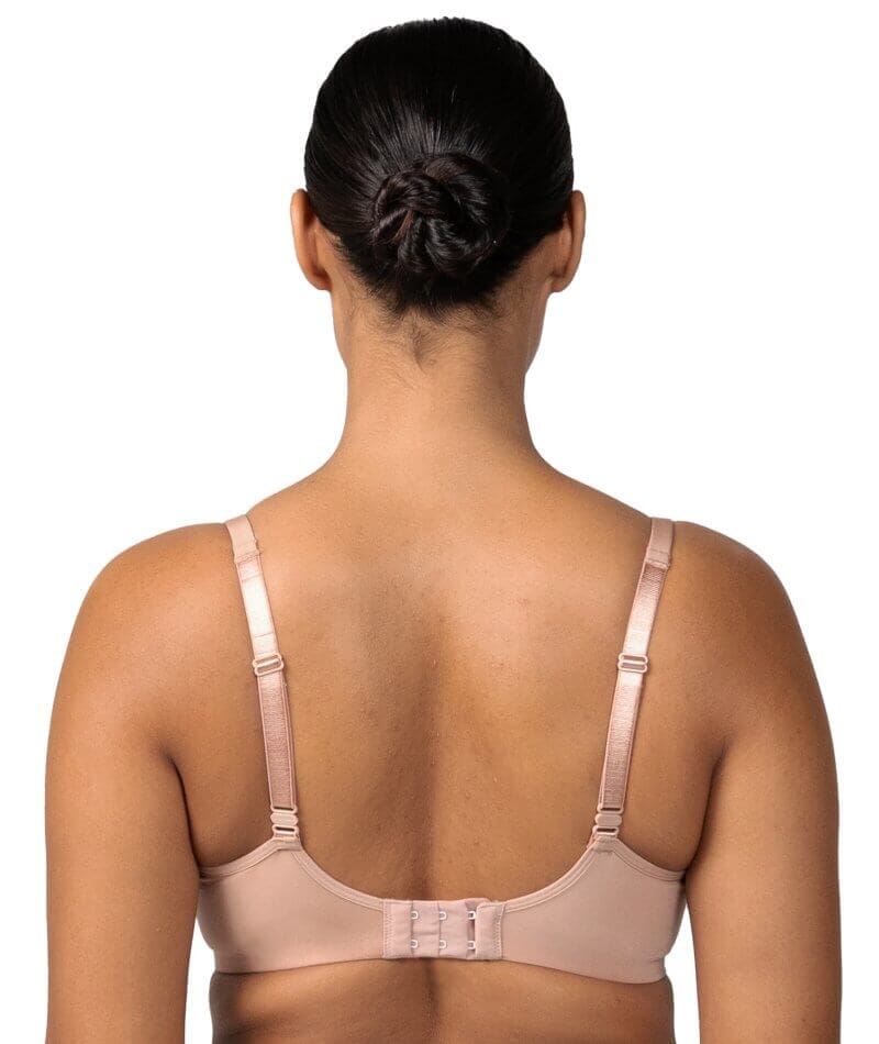 https://www.curvybras.com/cdn/shop/products/triumph-body-make-up-smooth-underwired-padded-bra-blusher-beige-2_800x.jpg?v=1682314150